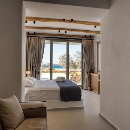 Costa Dorata Seaside Villa *