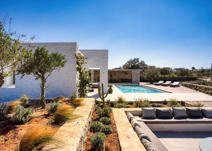 Costa Dorata Seaside Vila *