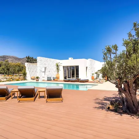 Costa Dorata Seaside Villa *